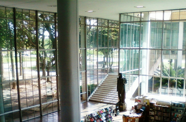 Foyer des Centro de Tecnologia auf der Universitätsinsel Ilha do Fundao