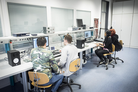 Labor für Digitaltechnik und digitale Signalverarbeitung