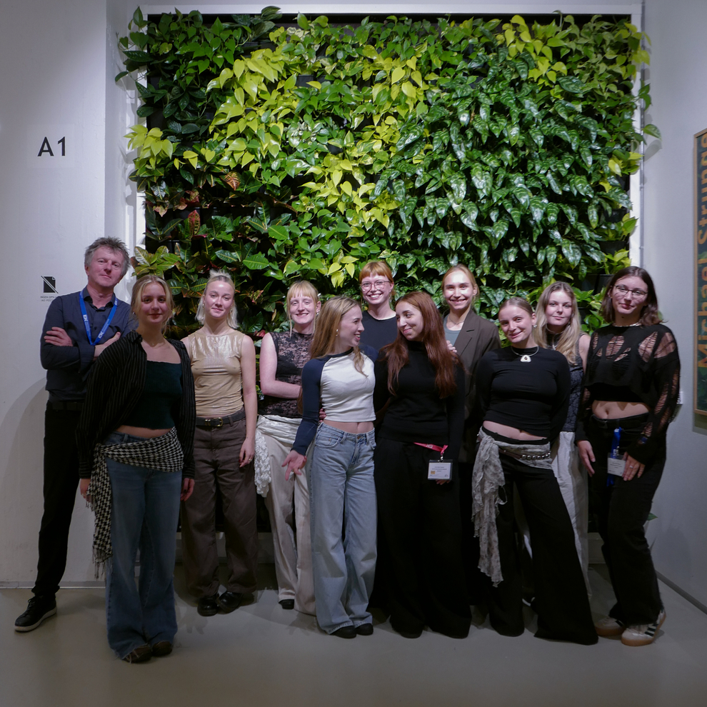 Teilnehmende der BHT an der EK Charrette 2025 Copenhagen: Thyra Adam, Finja Schneider, Leia Karl, Charlotte Ziehm, Nouri Ben Fadhel, Caroline Rogalla von Bieberstein, Rosa Bienhold, Jule Soltau, Johanna Harff, Lara Linde, Bernhard Sill (v.re.n.li.) P2690642-2
